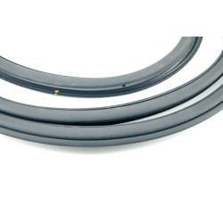 Joint de porte avant droit